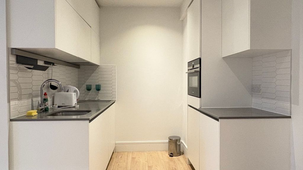 Property photo 2 of 16 Kitchen