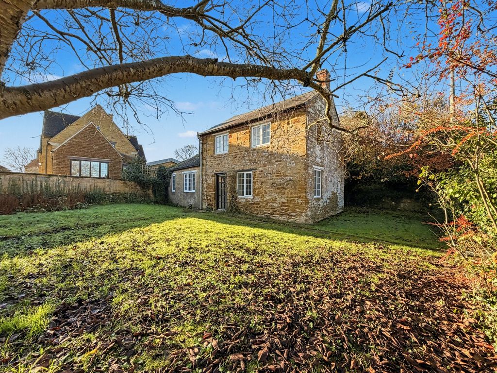 Property photo 1 of 29 4170204