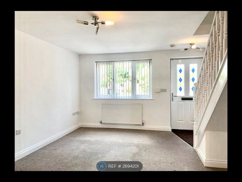 Property photo 3 of 13 Living Room