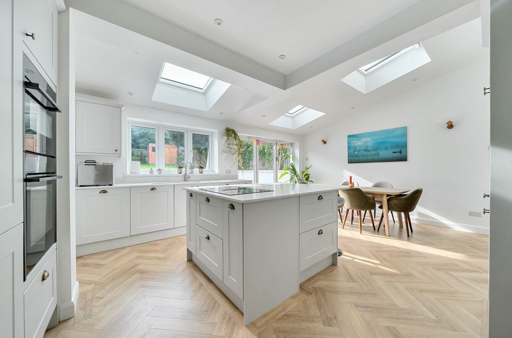 Property photo 2 of 23 1359458-14-68Df7E...