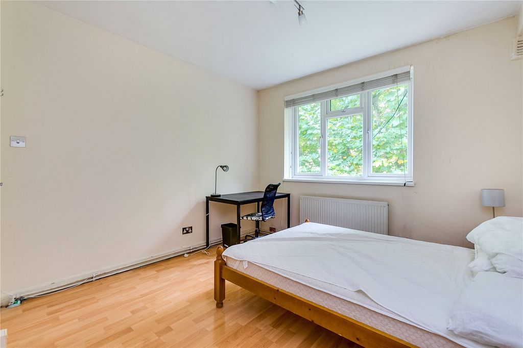 Property photo 3 of 8