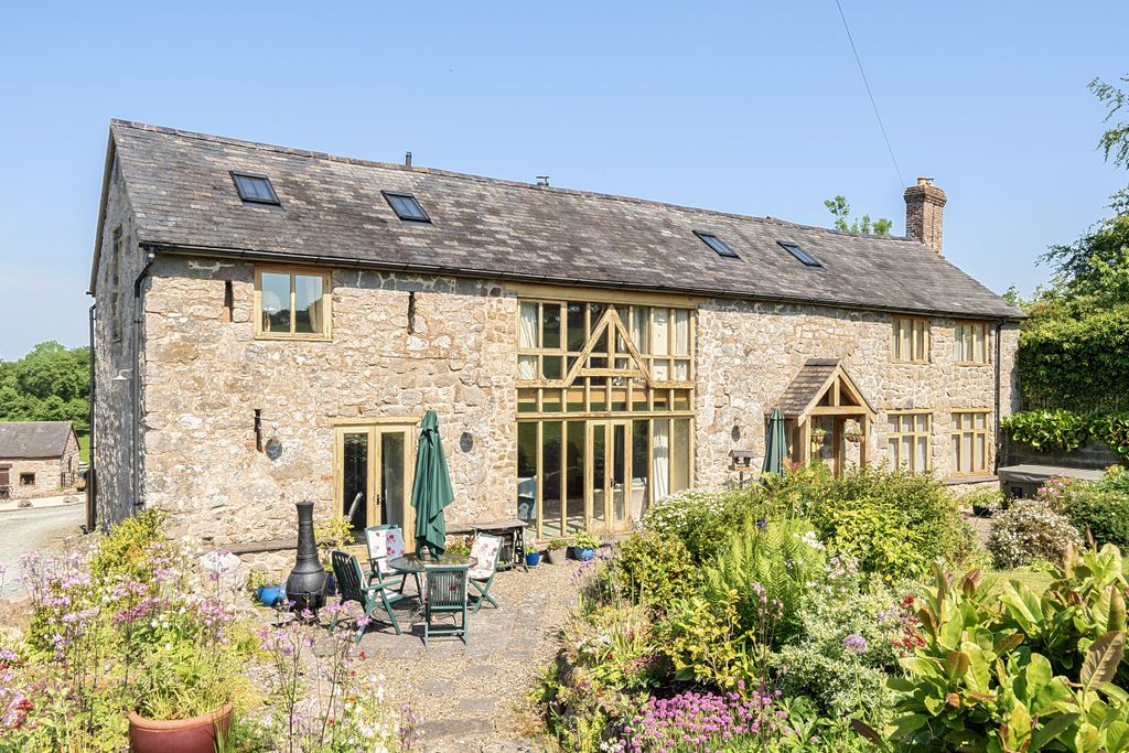4 bed barn conversion for saleOak Barn, Woodhill, Nr Trefonen, Oswestry SY10