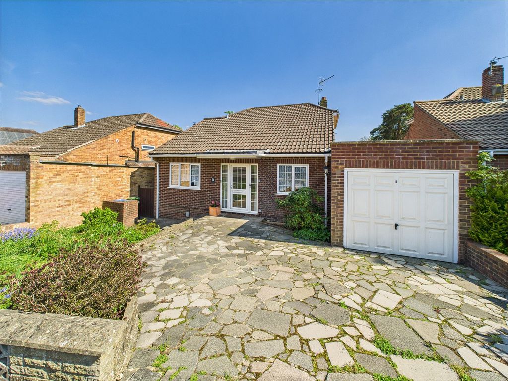 Property photo 2 of 18 Picture No. 12