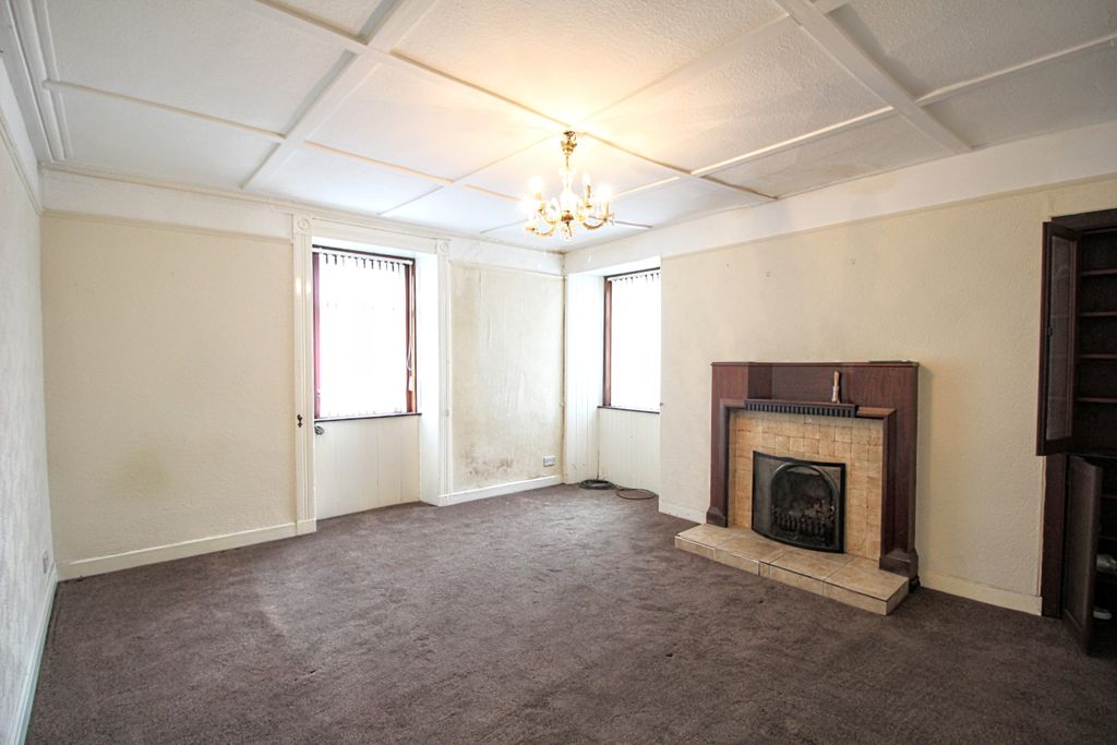 Property photo 2 of 9 Lounge 1