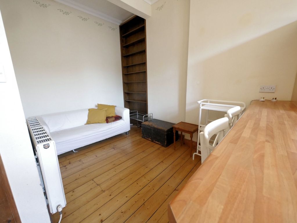 Property photo 3 of 9 Photo 3