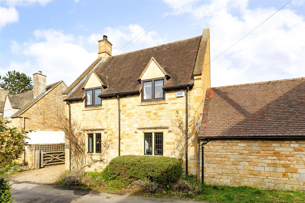 Property photo 1 of 11 Lavender Cottage