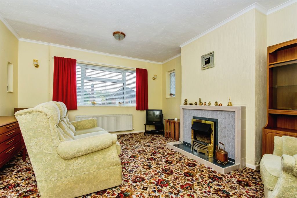 Property photo 3 of 17