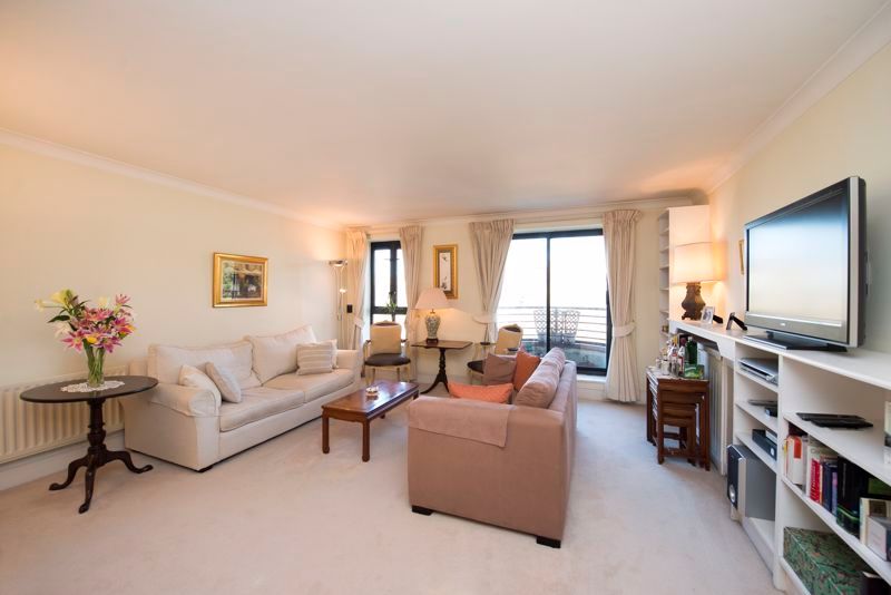 Property photo 1 of 14 Photo 9