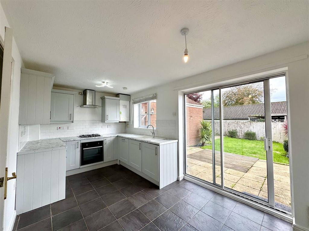 Property photo 3 of 18 Kitchen/Dining Room