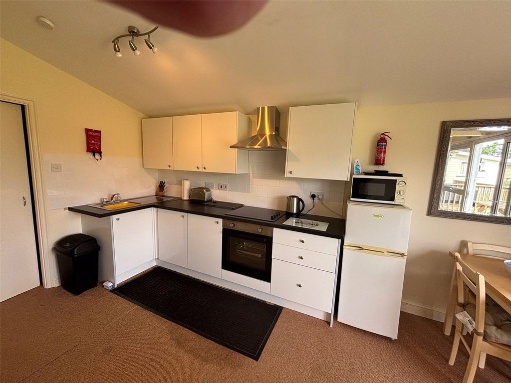 Property photo 2 of 10 Picture No. 14