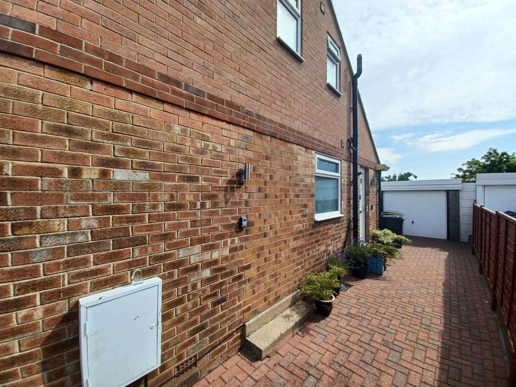 Property photo 3 of 27 Picture No. 15