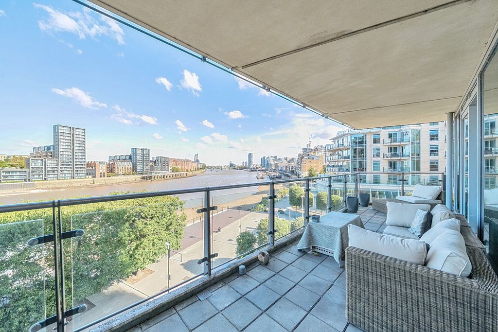 Property photo 2 of 16 Picture No. 23