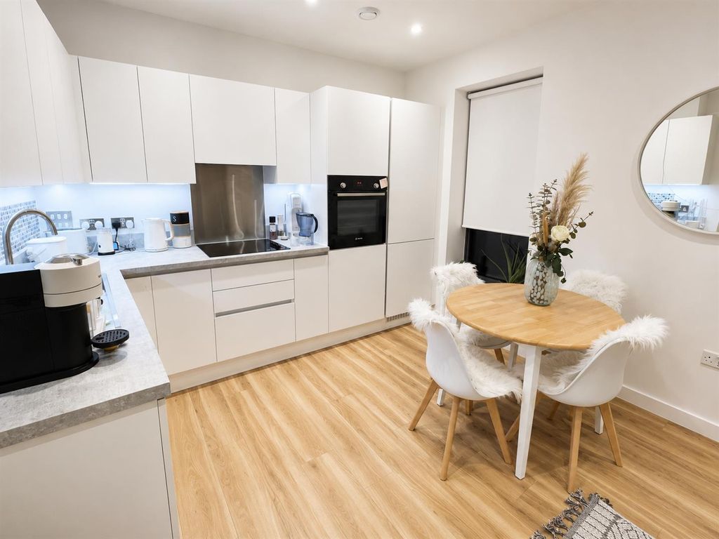 Property photo 3 of 6 095F46E1-E9E3-4F45-B039-Bedefb95d03c.Png