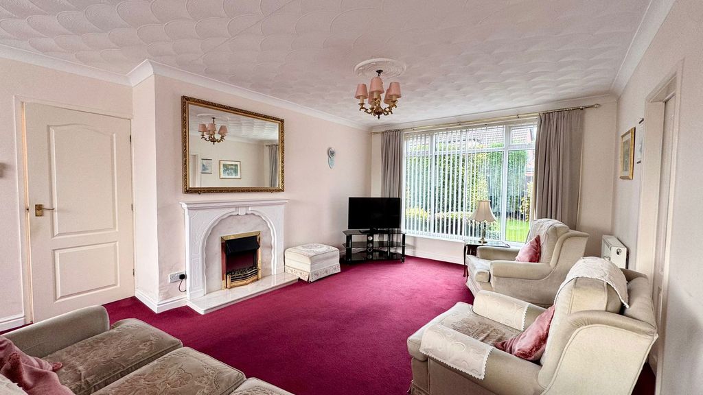 Property photo 3 of 31