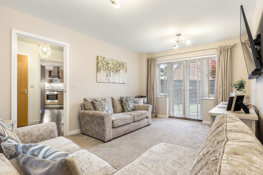 Property photo 2 of 22 4564435