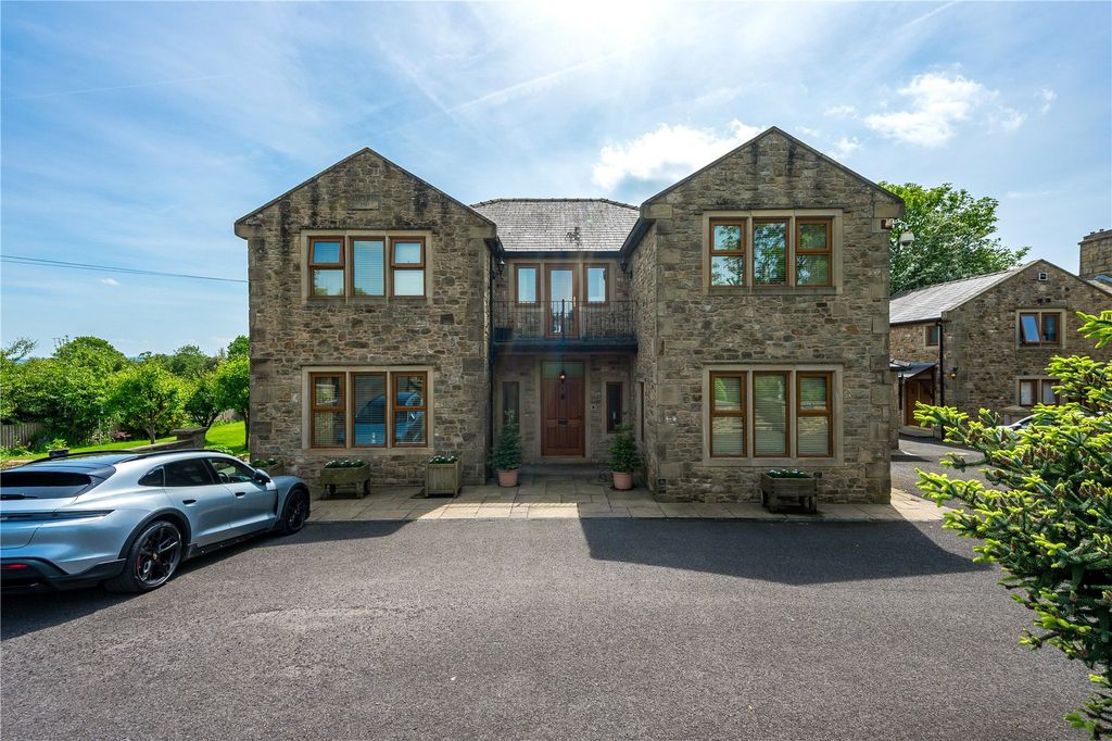 Property photo 1 of 46 Front External