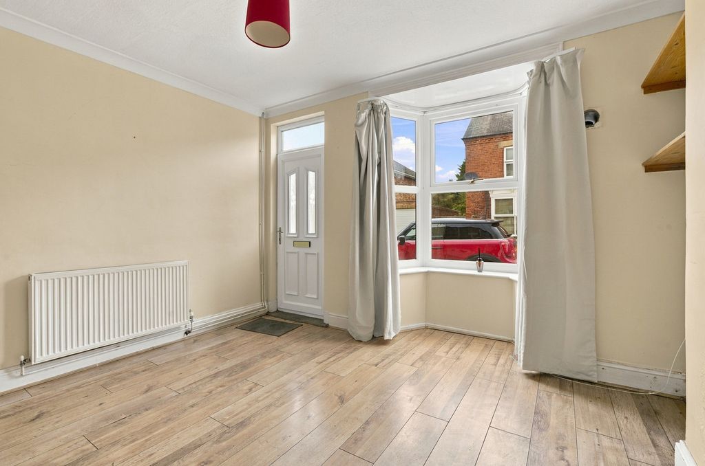 Property photo 2 of 36