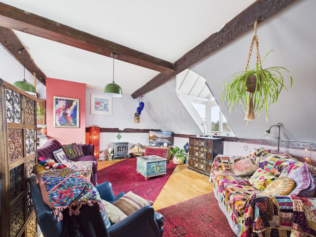 Property photo 3 of 21