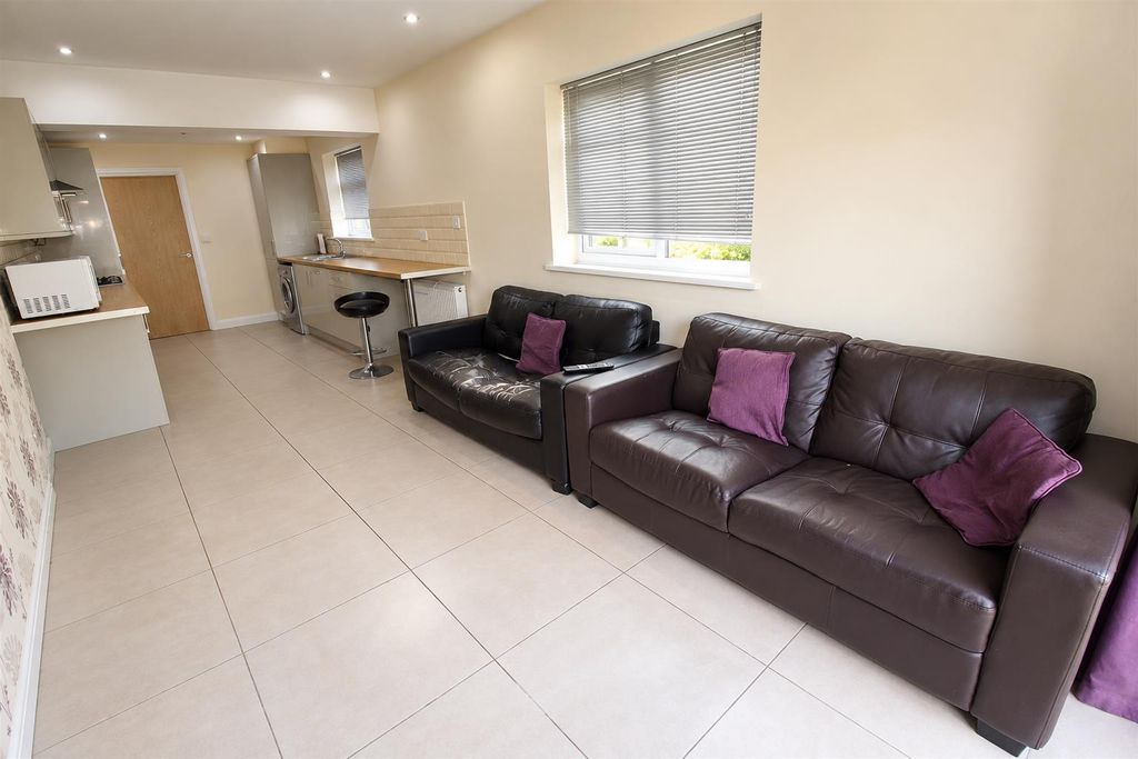 Property photo 3 of 15 Beaaa1c4-9Af7-4891-B7Eb-8c5d191Aa1B5.Png