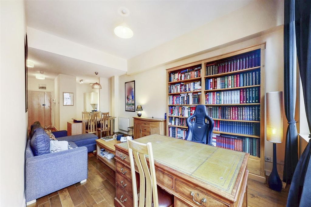 Property photo 2 of 17