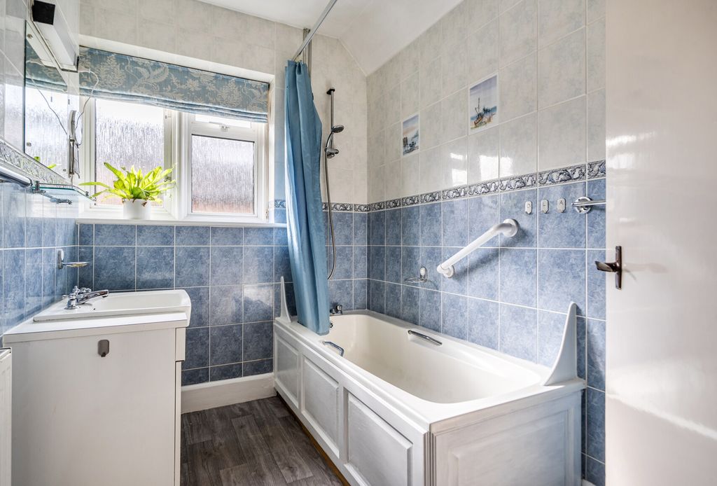 Property photo 2 of 15 1446533-7-69Dfc9c...