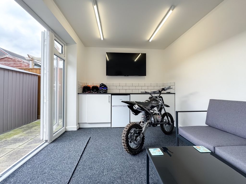 Property photo 3 of 24 Harrington Ewemove Redcar-20