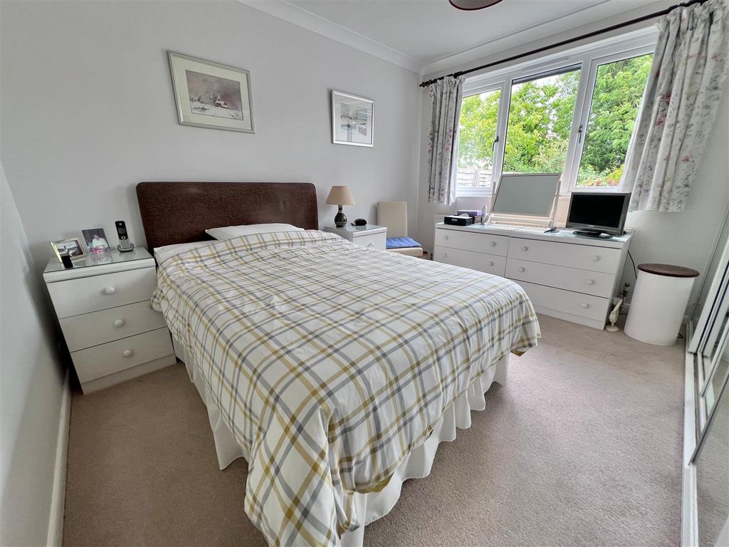 Property photo 3 of 11 Bedroom1.Jpg