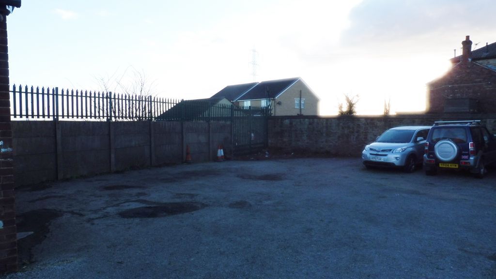 Property photo 3 of 4