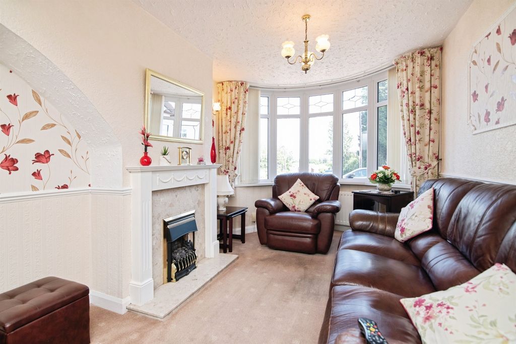 Property photo 3 of 16