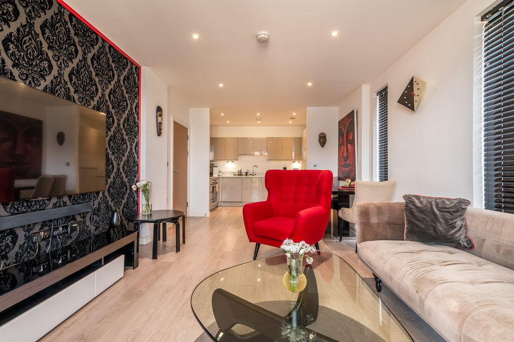 Property photo 1 of 24