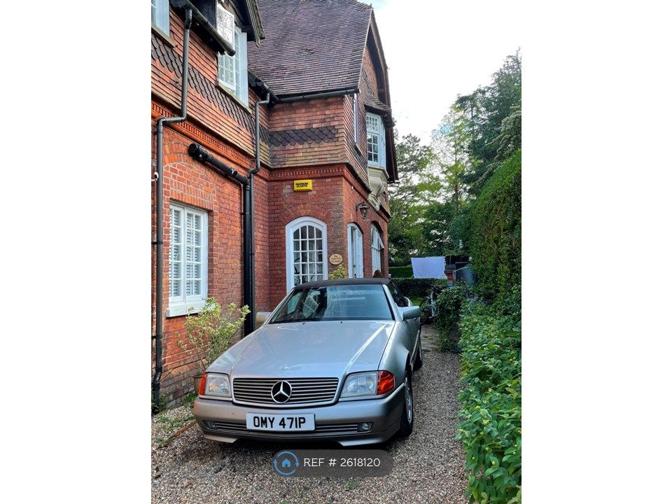 Property photo 2 of 20