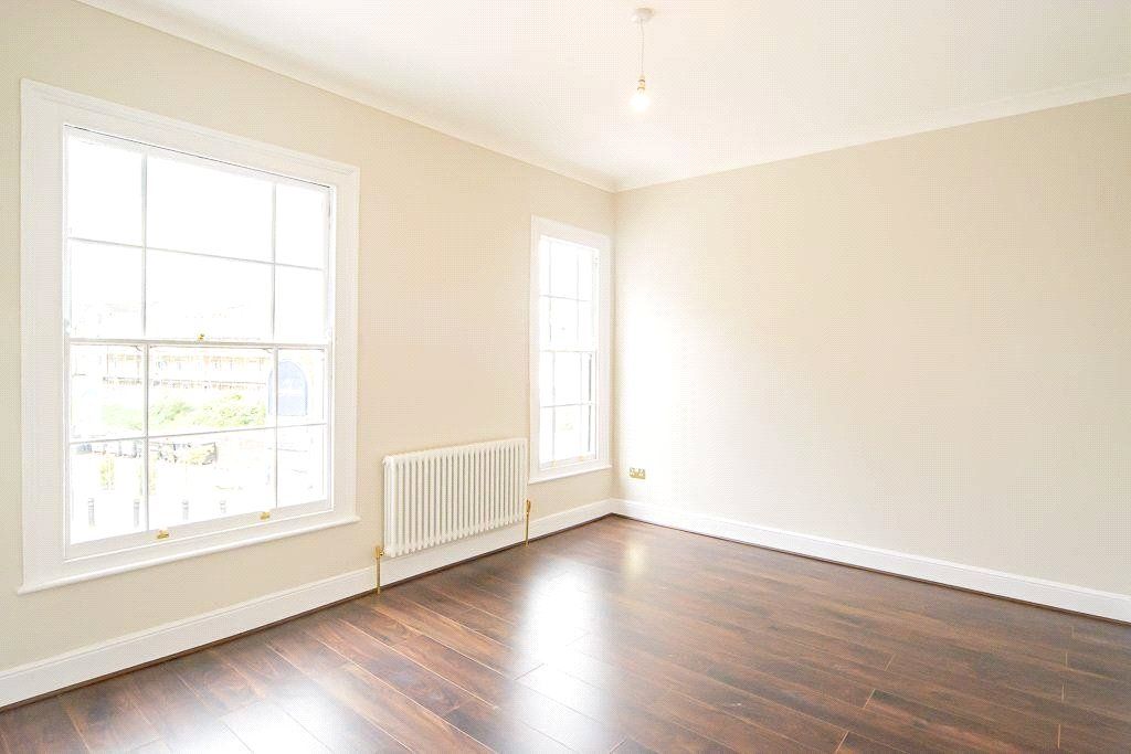 Property photo 3 of 27 Picture 3