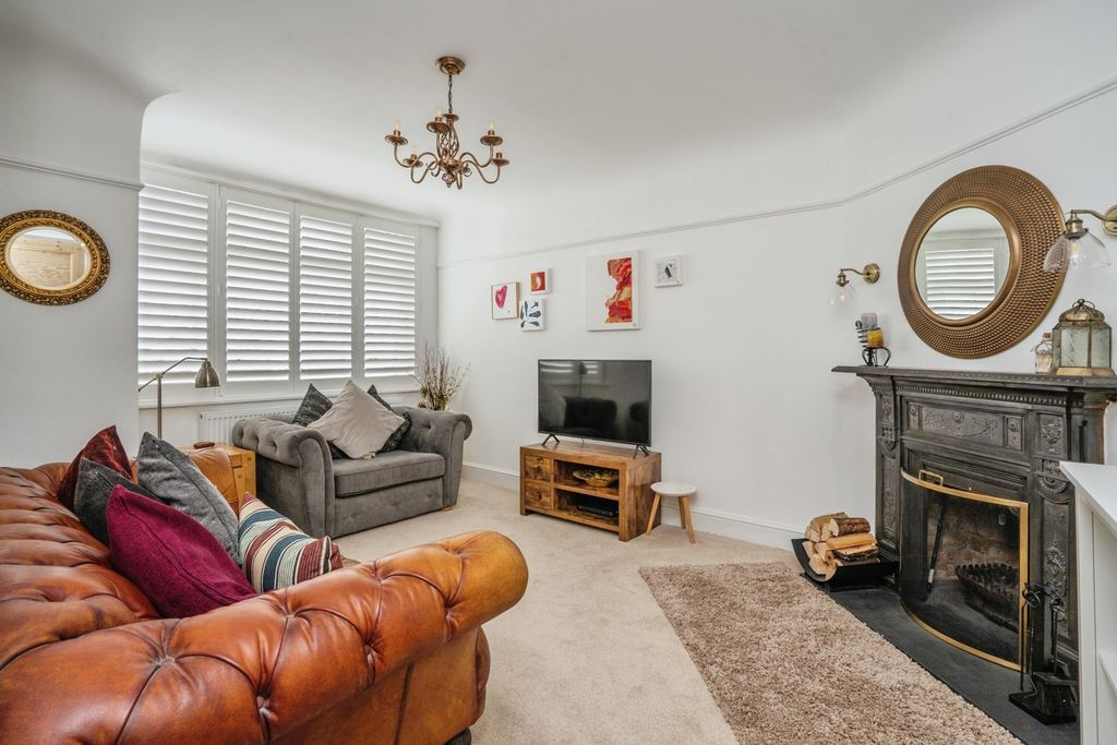 Property photo 2 of 20 Pbox-Img.Jpg