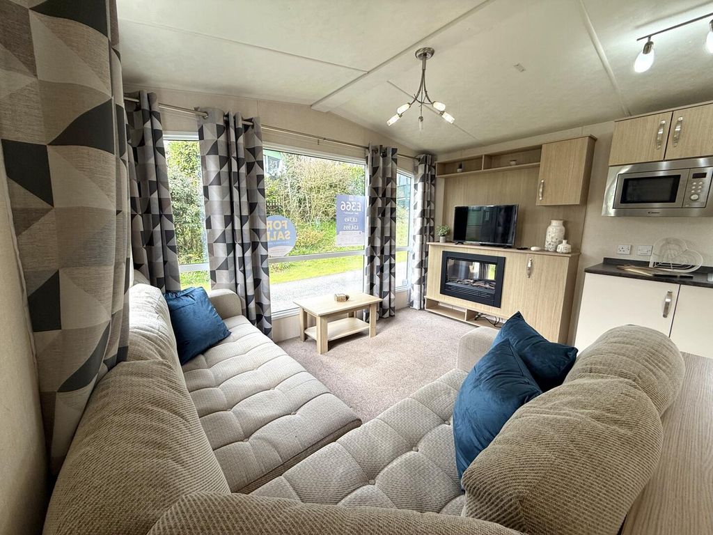 Property photo 2 of 9