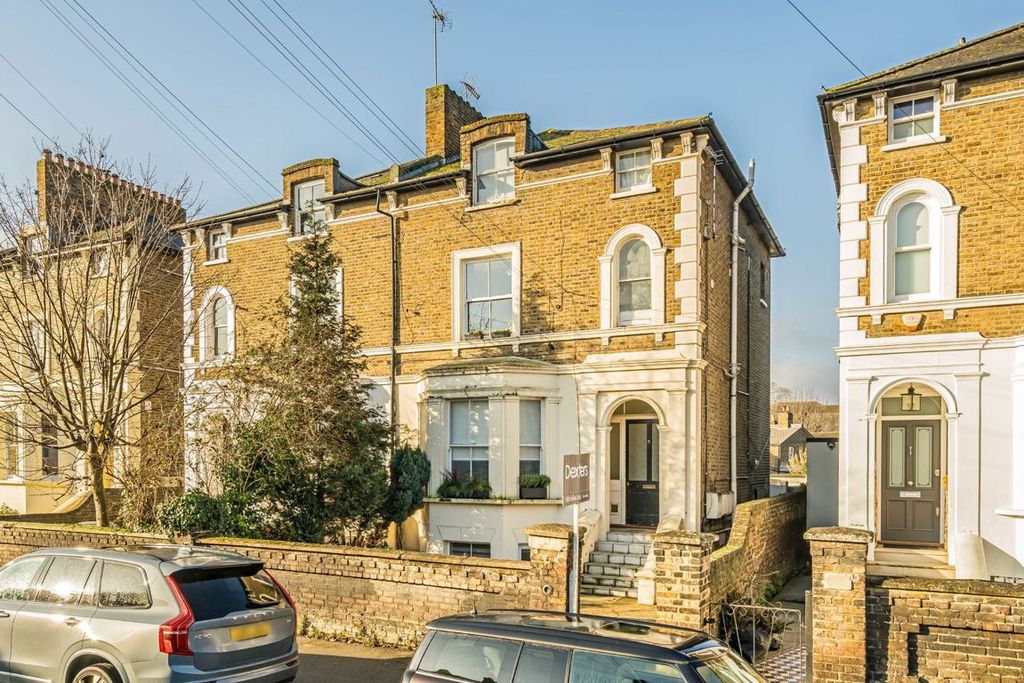 Property photo 1 of 4