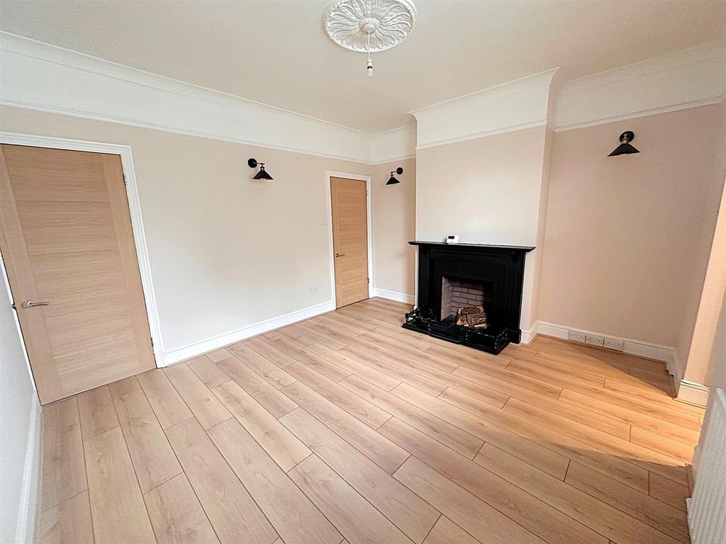 Property photo 2 of 19 11111.Jpg