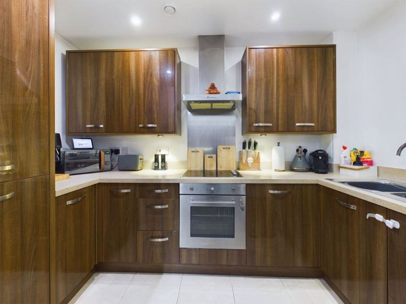 Property photo 3 of 9 Kitchen