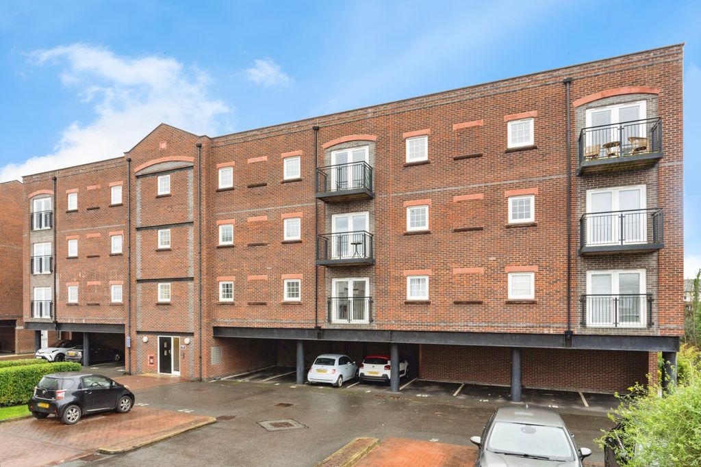 Property photo 1 of 15