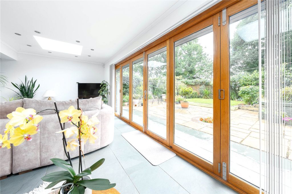 Property photo 2 of 25 Internal