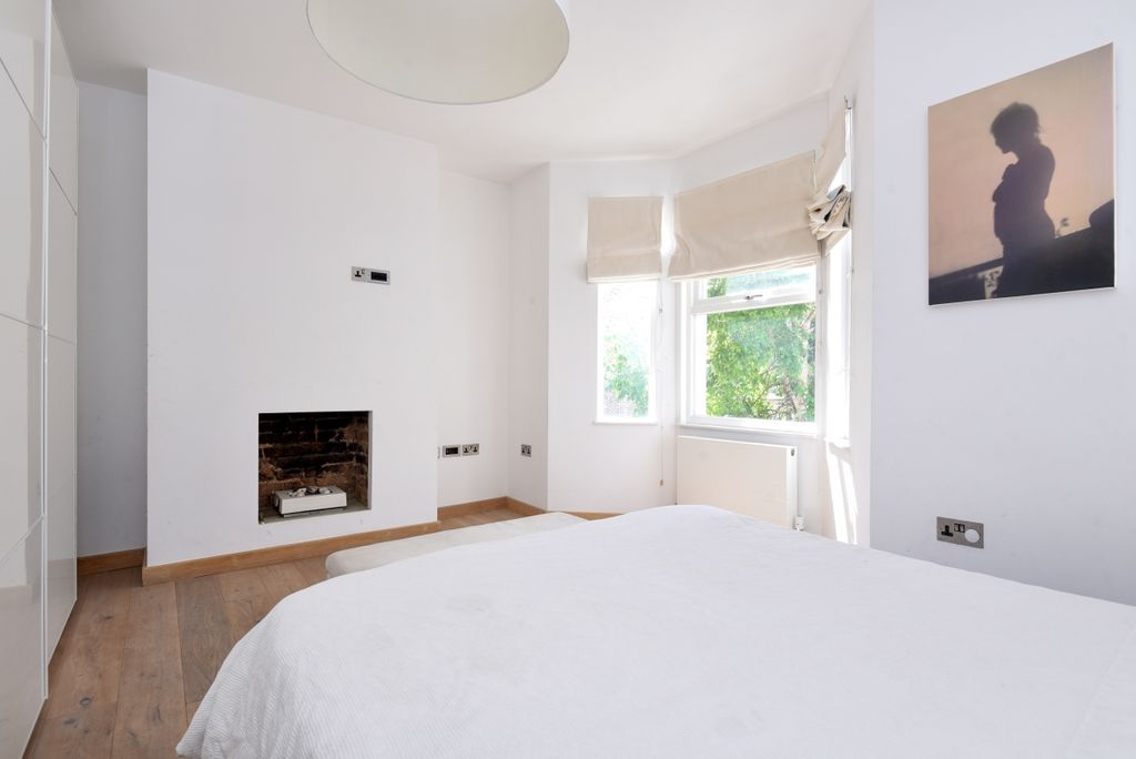 Property photo 3 of 11 181197 (6)c