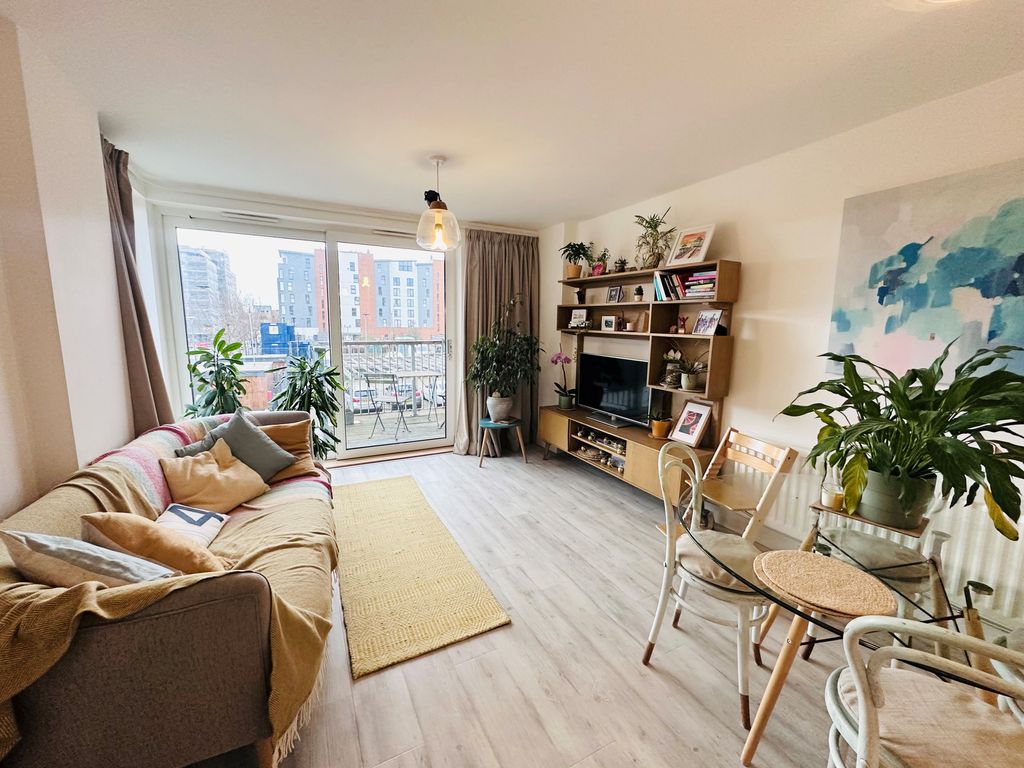 Property photo 2 of 8