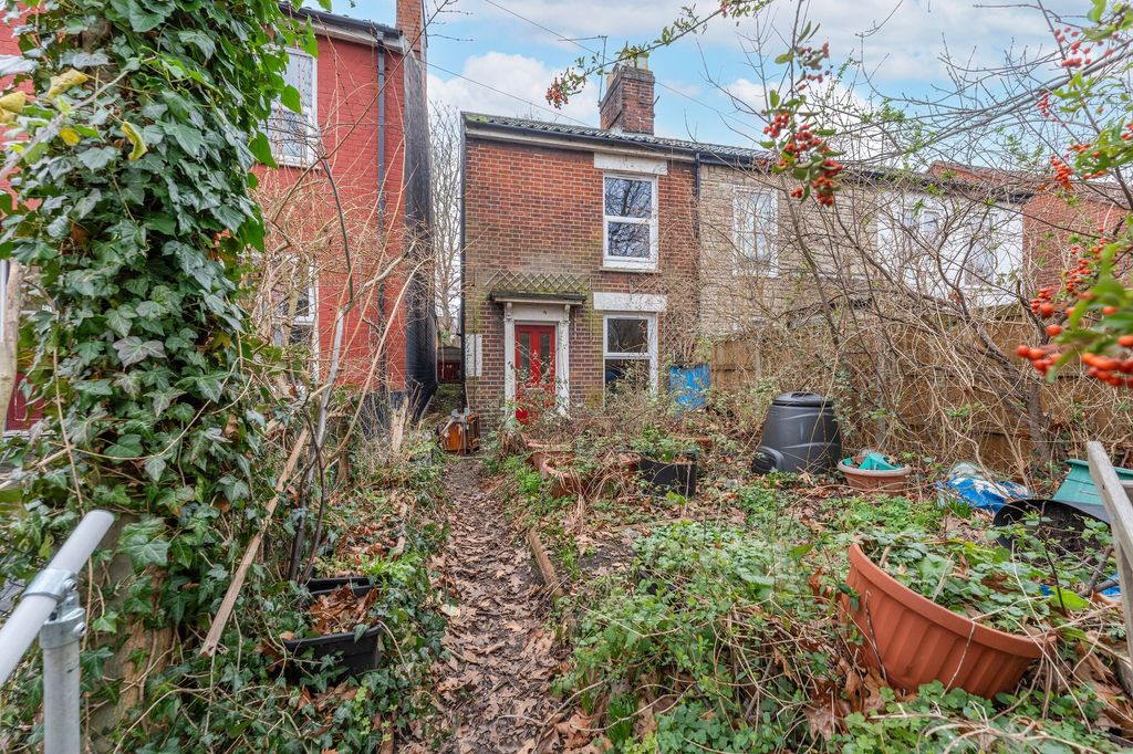 Property photo 1 of 18