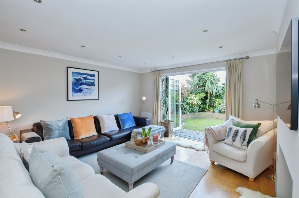 Property photo 3 of 23