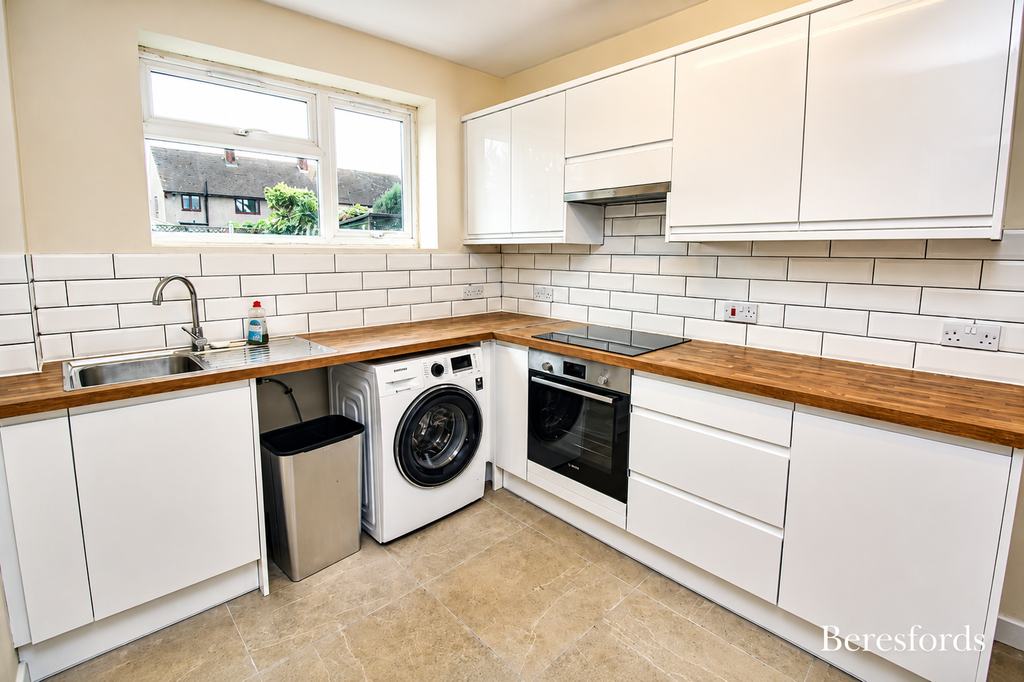 Property photo 3 of 10 Kitchen View 1