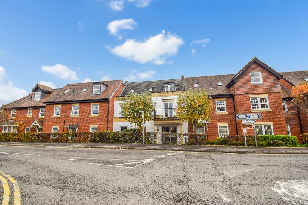 Property photo 1 of 12 External