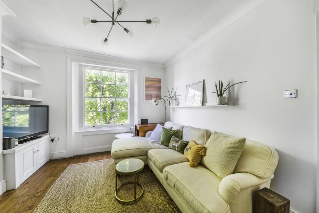 Property photo 2 of 7 987329 (2)