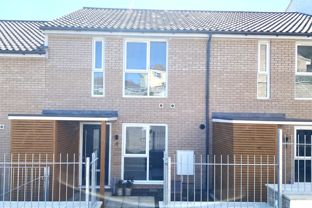 Property photo 3 of 21 Units 1 2 3 4 5 &amp; 6, Barton Close, Weston-Super-Mare, Bs22 8Hf
