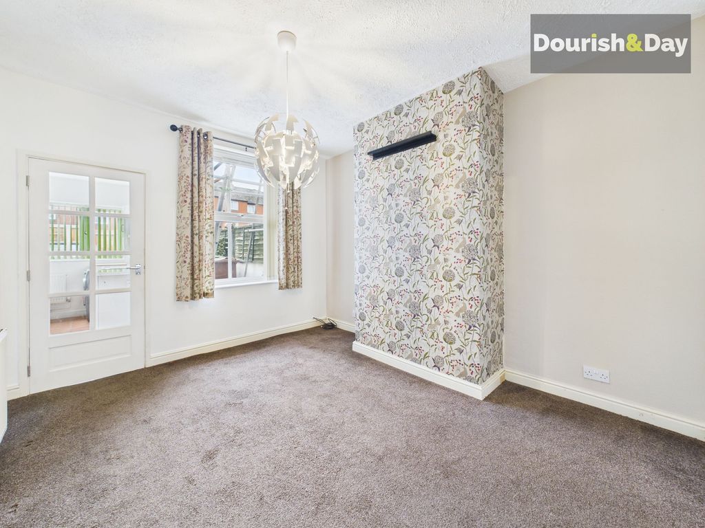 Property photo 3 of 11 Dining Room