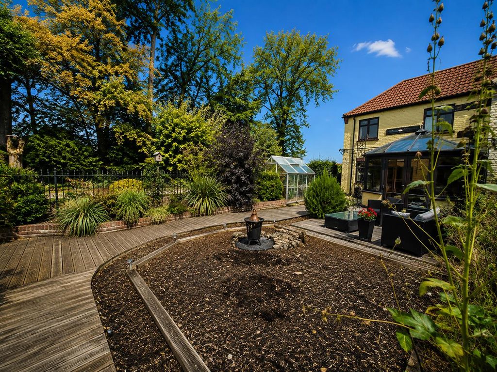 Property photo 1 of 18 Garden