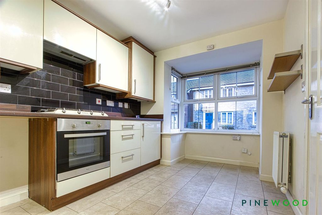 Property photo 2 of 22 Kitchen